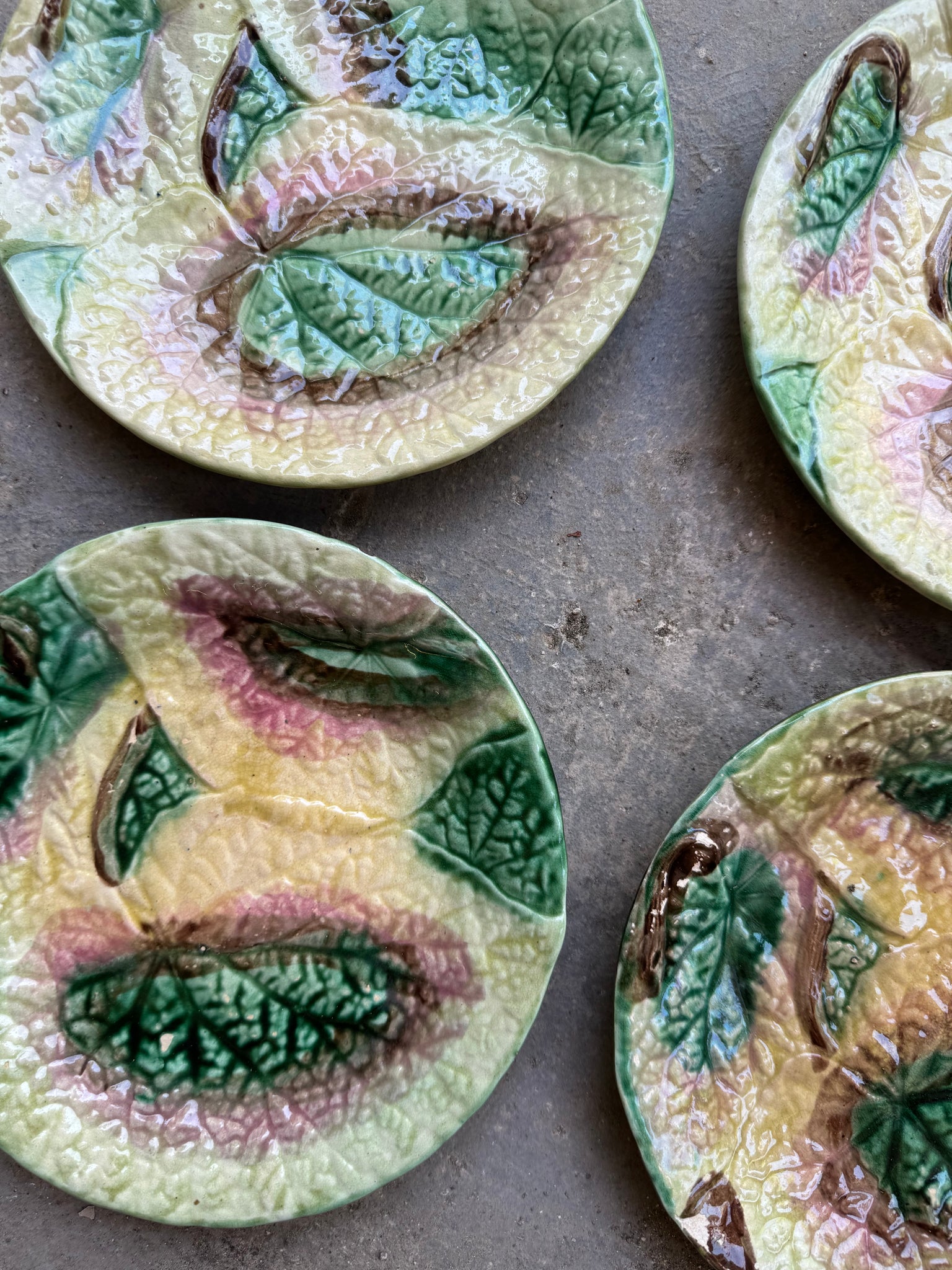 Majolica Begonia Leaf Plates, S/4