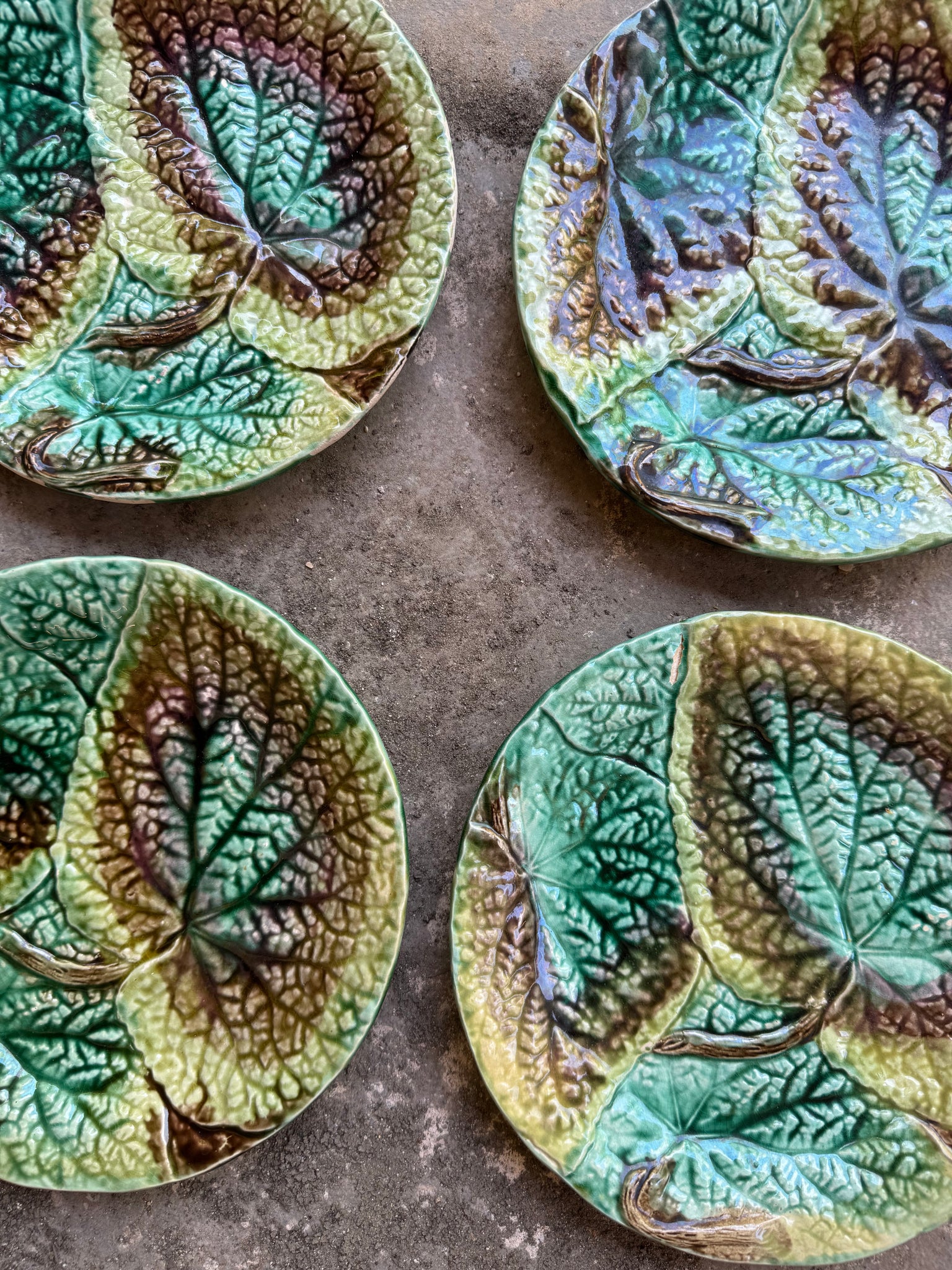 Majolica Begonia Leaf Plates, S/4