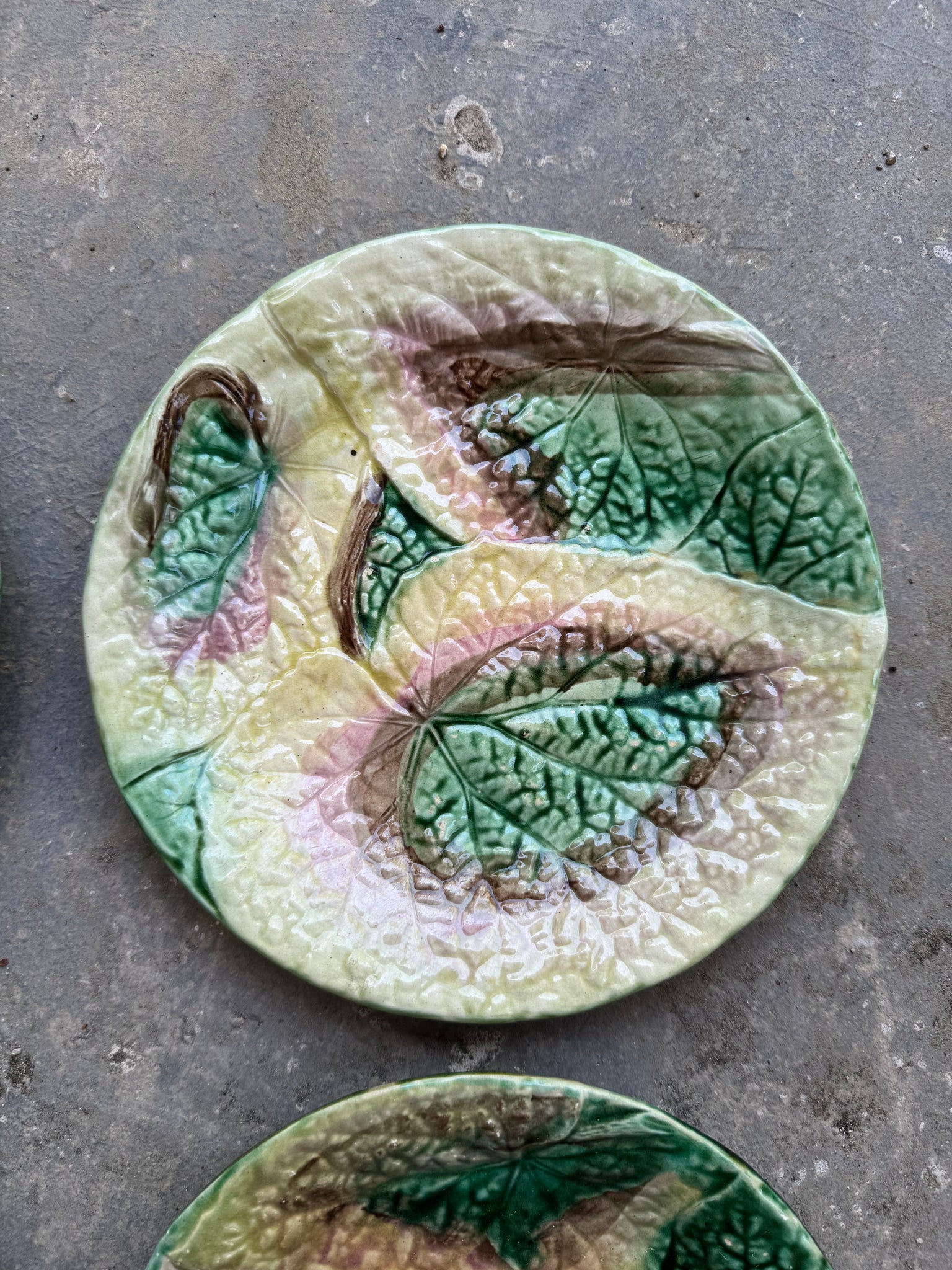 Majolica Begonia Leaf Plates, S/4
